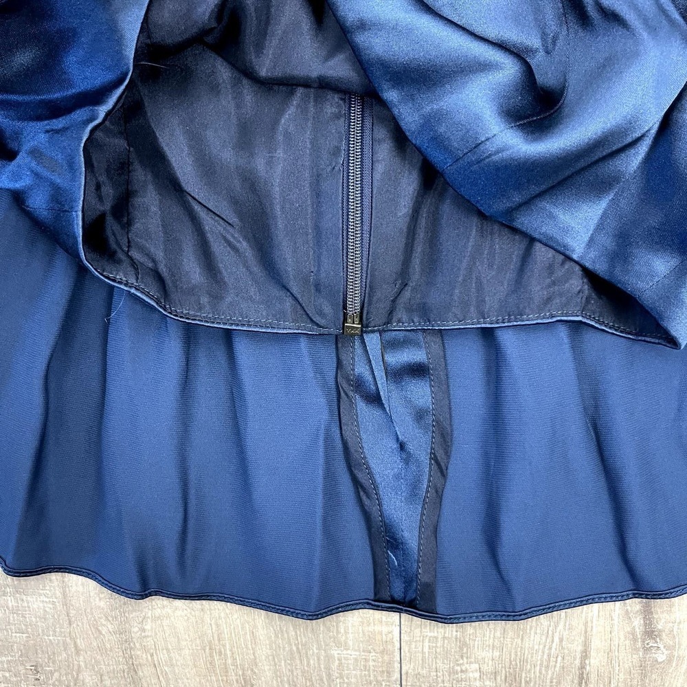 Jill Stuart Satin Top Womens XS Blue Cropped Off Shoulder Pleated Ruffle - Picture 7 of 16